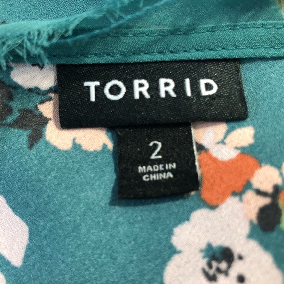 Torrid green camisole size 2 Floral  Teal Frayed - Picture 7 of 9